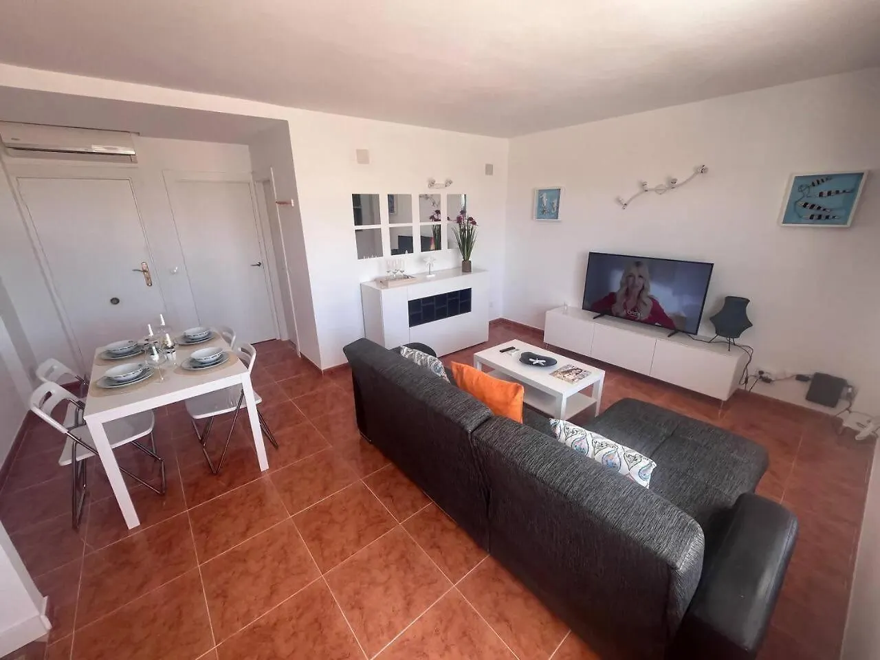 Apartment Apartamento Lidia Planta 1, La Carihuela 1ª Linea Playa, Vistas Mar, 1 Dormitorio, 52 M2, 1-3 Huesped, Amplio Balcon, Wifi Torremolinos Spain