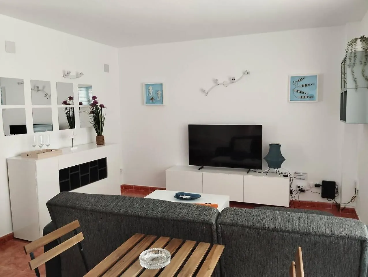 Apartment Apartamento Lidia Planta 1, La Carihuela 1ª Linea Playa, Vistas Mar, 1 Dormitorio, 52 M2, 1-3 Huesped, Amplio Balcon, Wifi Torremolinos Spain
