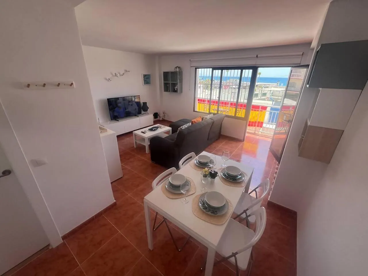 Apartamento Lidia Planta 1, La Carihuela 1ª Linea Playa, Vistas Mar, 1 Dormitorio, 52 M2, 1-3 Huesped, Amplio Balcon, Wifi Torremolinos Spain