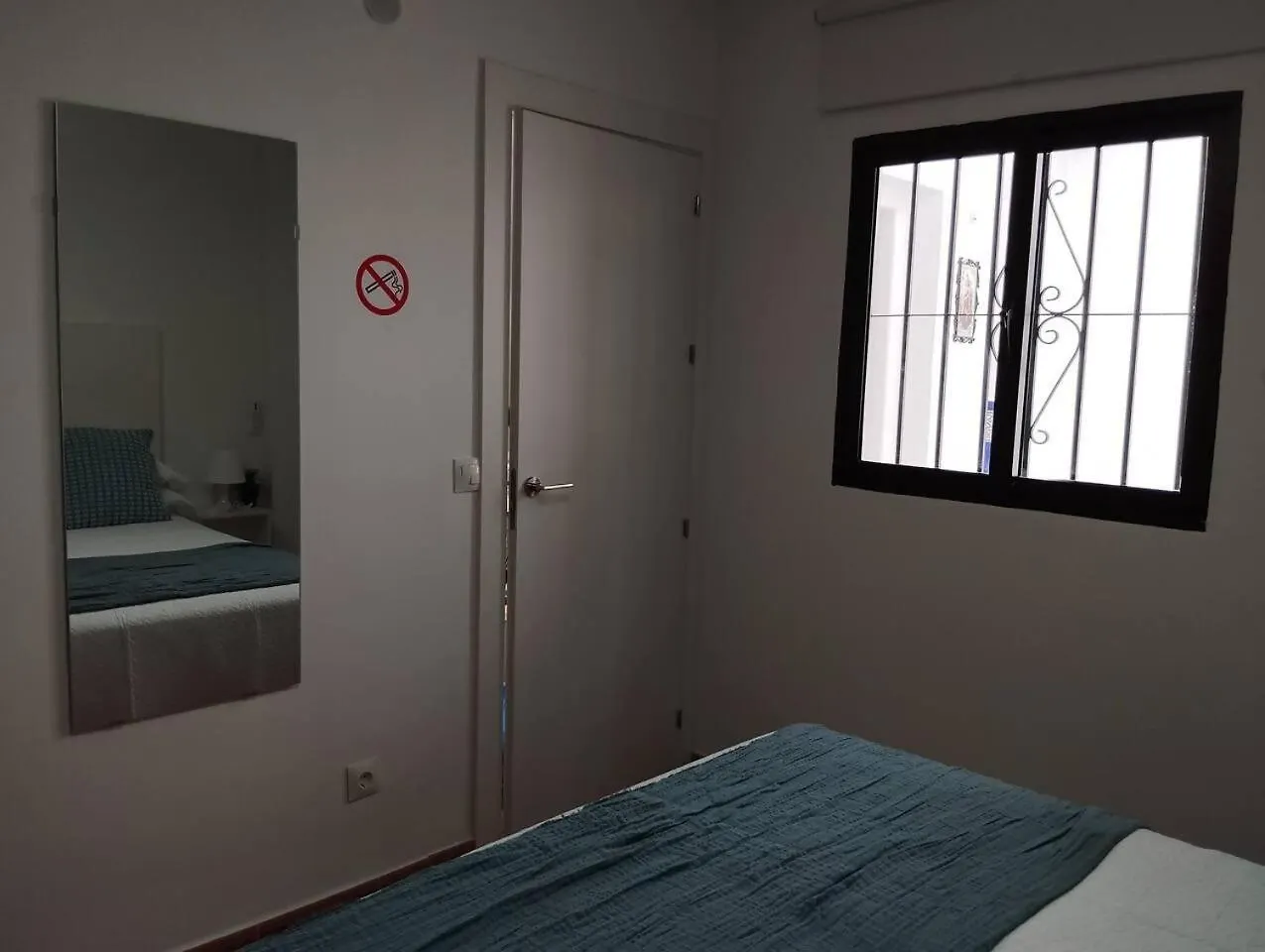 Apartamento Lidia Planta 1, La Carihuela 1ª Linea Playa, Vistas Mar, 1 Dormitorio, 52 M2, 1-3 Huesped, Amplio Balcon, Wifi Torremolinos Apartment