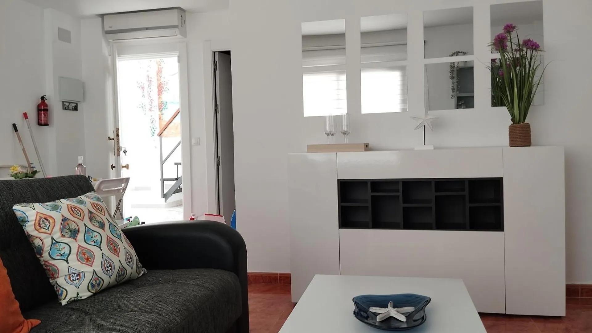 Apartamento Lidia Planta 1, La Carihuela 1ª Linea Playa, Vistas Mar, 1 Dormitorio, 52 M2, 1-3 Huesped, Amplio Balcon, Wifi Torremolinos Apartment